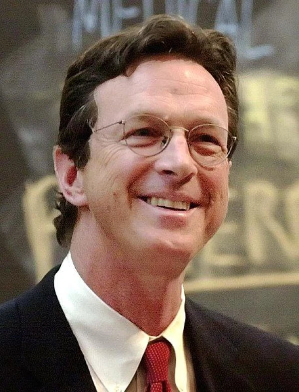 <strong>Michael Crichton</strong>. Obrazek przez Jon Chase.